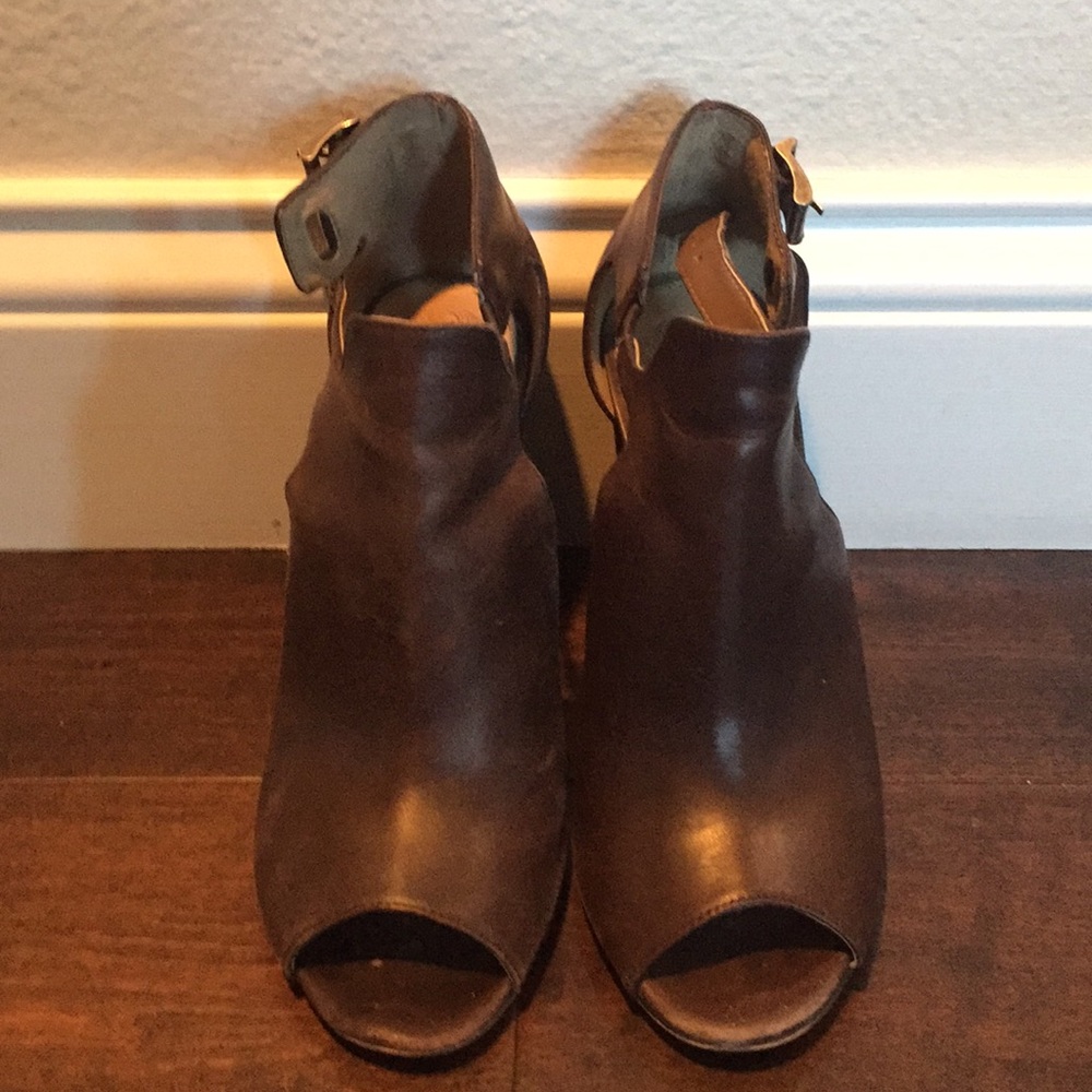 Vince Camuto brown leather block heels